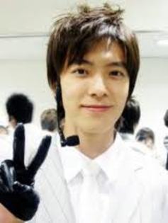 images=Lee Donghae&hl=ro&prmd=imvnsl&tbm=isce=univ&sa=X&ei - Lee Donghae