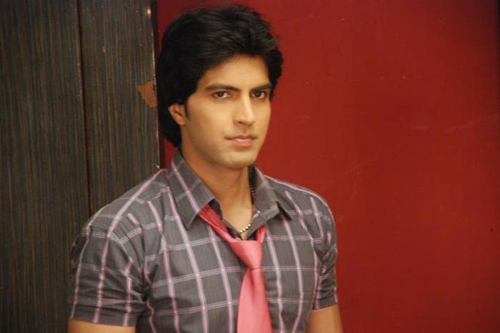 215024_255691497782846_109723285713002_960839_820879_n - GEET Hui Sabse Parayi Picture Gallery I