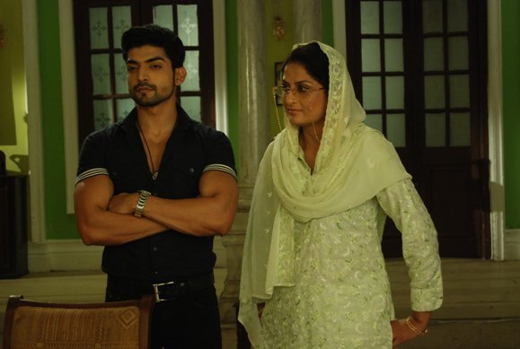 270700_235015903183739_109723285713002_875293_2896778_n