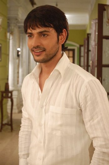 225833_217967994888530_109723285713002_803834_3476001_n