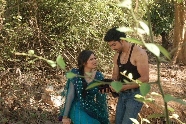 227773_217309414954388_109723285713002_798407_2663260_n - GEET Hui Sabse Parayi Picture Gallery II