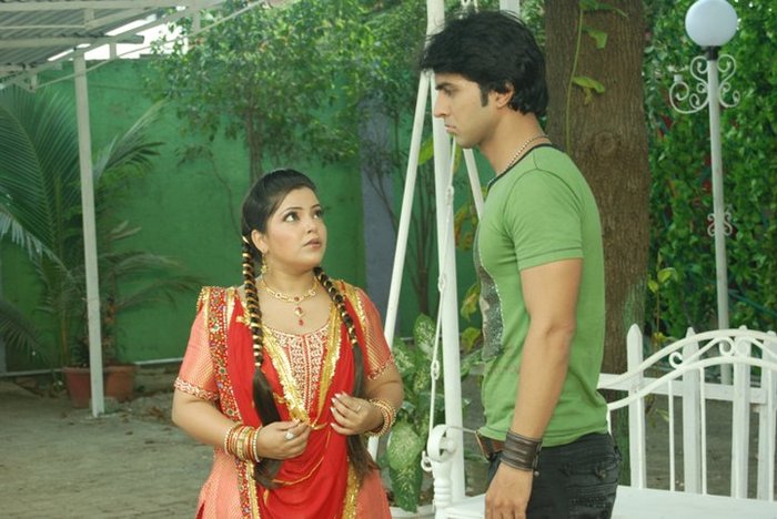 247952_220063631345633_109723285713002_816722_7844508_n