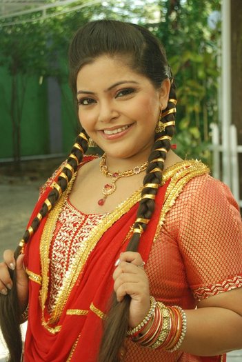 247952_220063658012297_109723285713002_816724_7425307_n - GEET Hui Sabse Parayi Picture Gallery II