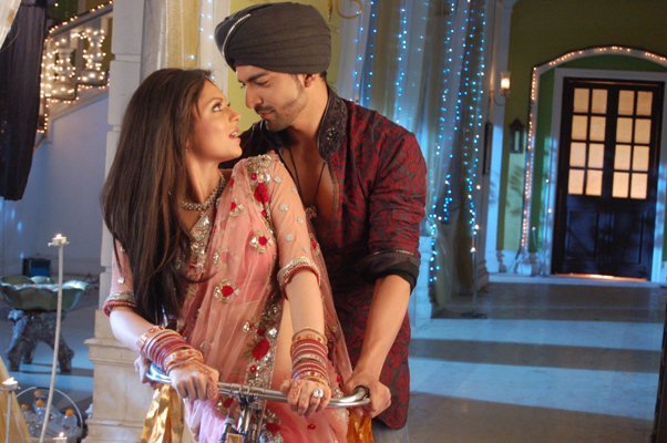 221633_215871705098159_109723285713002_790376_2889512_n