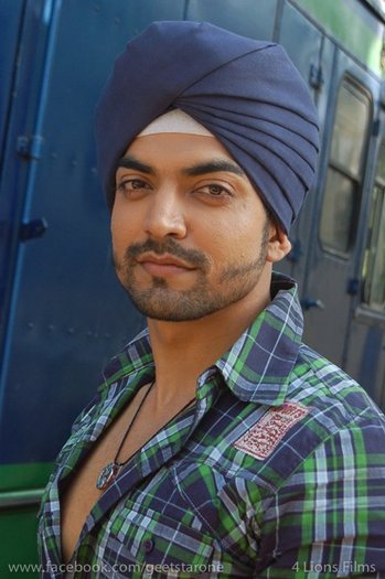 206805_209793825705947_109723285713002_745151_4281094_n - GEET Hui Sabse Parayi Picture Gallery II