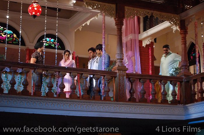 207717_208530372498959_109723285713002_735857_690387_n - GEET Hui Sabse Parayi Picture Gallery II