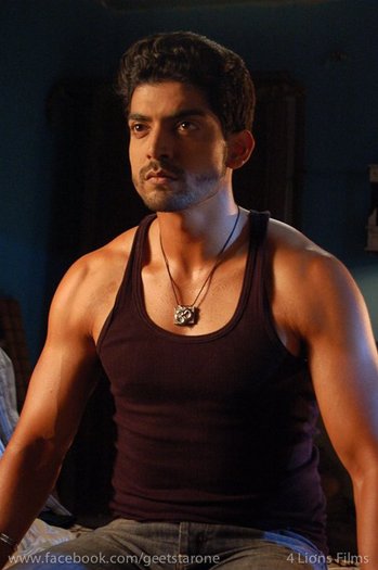 207922_208734919145171_109723285713002_737385_7664234_n - GEET Hui Sabse Parayi Picture Gallery II