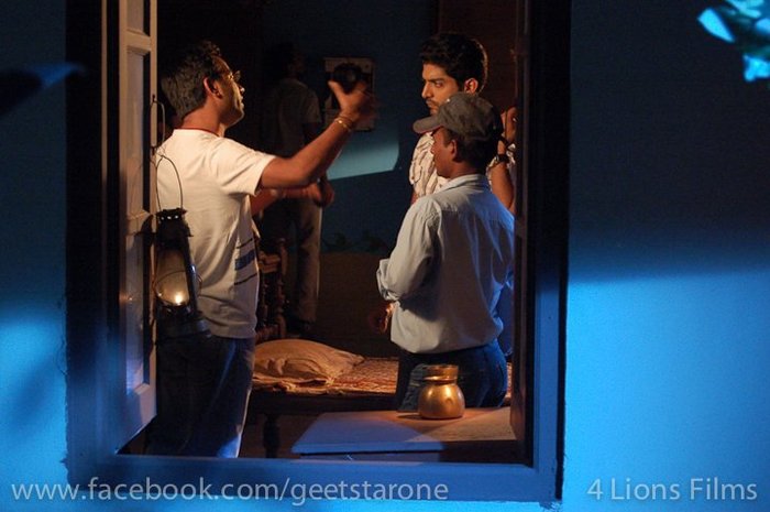 208019_208734962478500_109723285713002_737387_7503867_n - GEET Hui Sabse Parayi Picture Gallery II