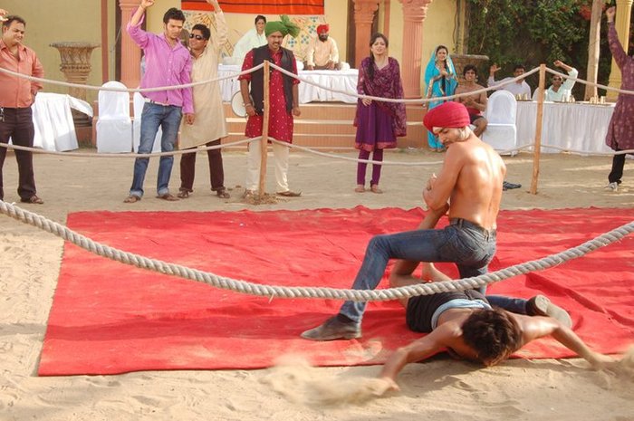 208720_210759978942665_109723285713002_752313_1435117_n - GEET Hui Sabse Parayi Picture Gallery III