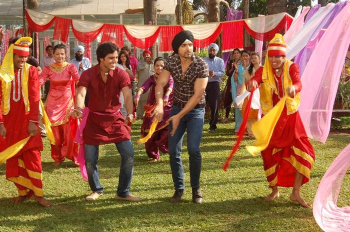 216342_207489915936338_109723285713002_727053_4357068_n