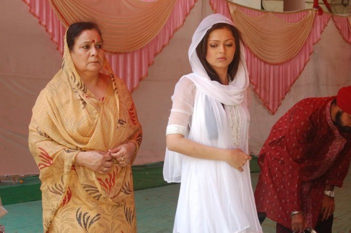 188739_205120272839969_109723285713002_708498_7010375_n - GEET Hui Sabse Parayi Picture Gallery III