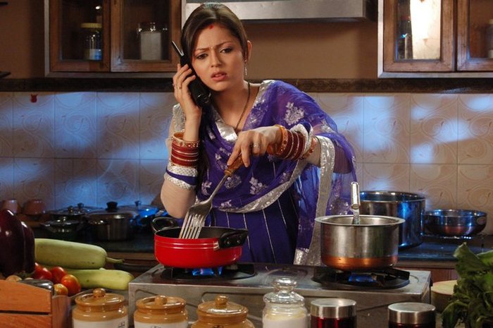 188789_199940706691259_109723285713002_674825_2711475_n - GEET Hui Sabse Parayi Picture Gallery III