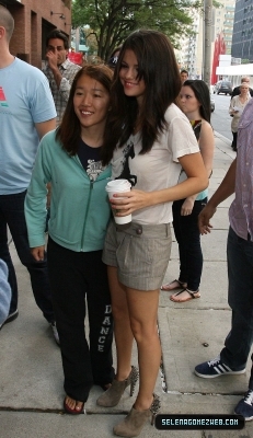 normal_selena-gomez-007 - 08-24-11 Selena Gomez Arriving To The Studio Of KiSS In Toronto