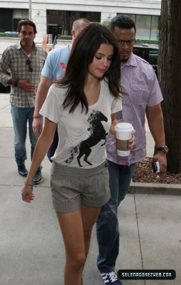 normal_selena-gomez-008 - 08-24-11 Selena Gomez Arriving To The Studio Of KiSS In Toronto