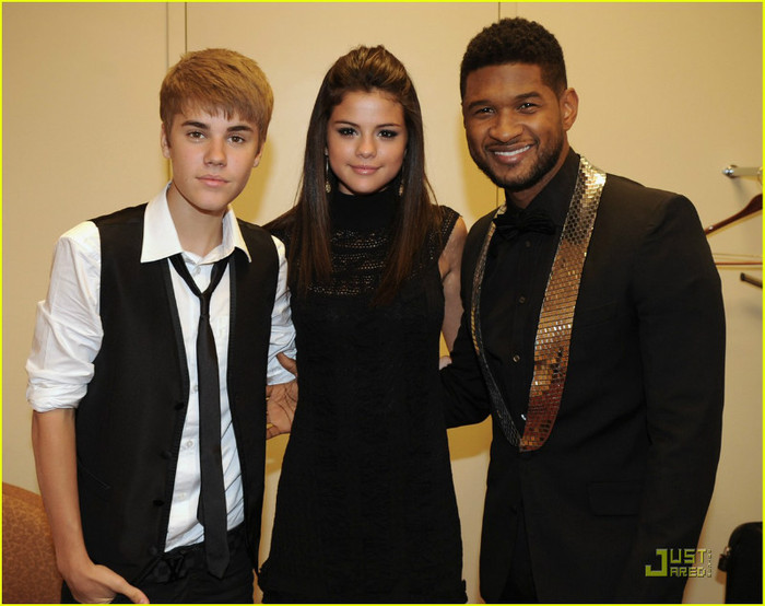 selena-gomez-justin-bieber-georgia-02 - Selena Gomez and Justin Bieber Georgia Music Hall of Fame Awards