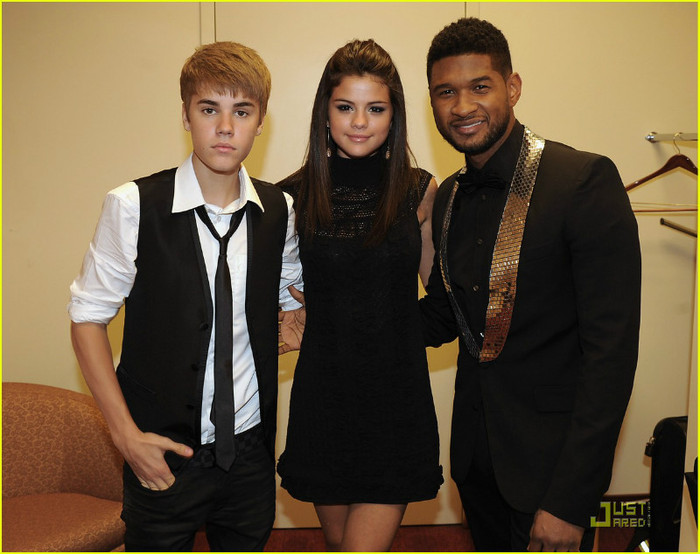 selena-gomez-justin-bieber-georgia-06 - Selena Gomez and Justin Bieber Georgia Music Hall of Fame Awards