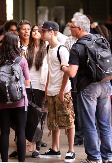 Selena+Gomez+Selena+Gomez+Justin+Bieber+Hawaii+jxjuMcNjZ76l