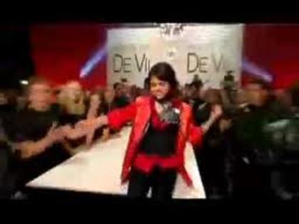 images (16) - Selena Gomez Cruela de Vil