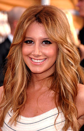 RFMRNPVUZVDSICBEDFB - Ashley Tisdale