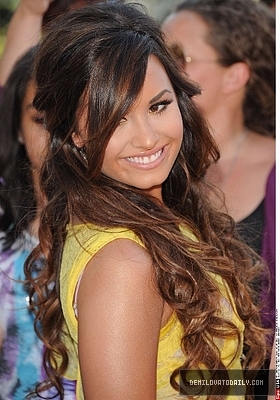 normal_375 - Demitzu - AUGUST 7TH - 2011 Teen Choice Awards