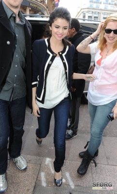 normal_011 - APRIL 8TH - Arriving at Capital FM in Leicester Square London