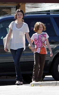 normal_008 - FEBRUARY 28TH - Out for Breakfast with Joey King