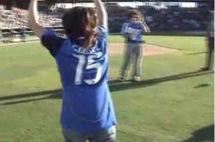 normal_selenafan013 - Kansas City Wizards Soccer autograph singing