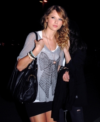 normal_020 - MARCH 23RD - At Pinz Bowling Alley in LA with Taylor Swift