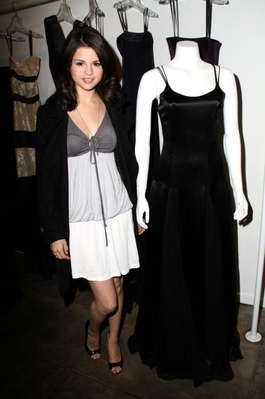 normal_selenafan07 - Octavio Carlin Atelier grand opening for the Carlin Collection launch