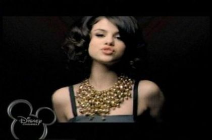 normal_016 - Selena Gomez Naturally