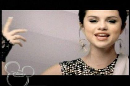 normal_078 - Selena Gomez Naturally