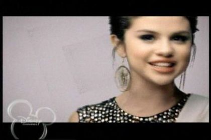 normal_109 - Selena Gomez Naturally