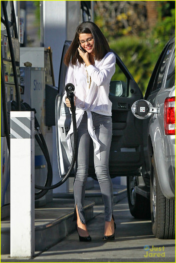 selena-gomez-mcdonalds-gas-10 - Selena Gomez South American Tour Dates Announced