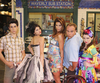 Wizards-of-Waverly-Place-wizards-of-waverly-place-12617209-500-358_thumb