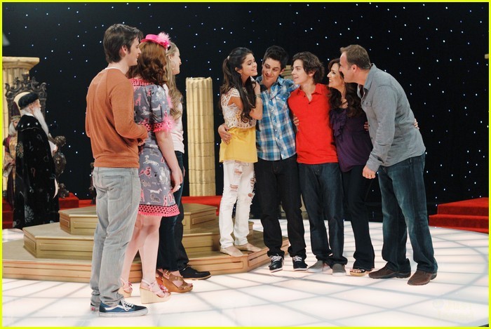 wizards-finale-fourth-look-02 - Wizards of Waverly Place Finale Final Look