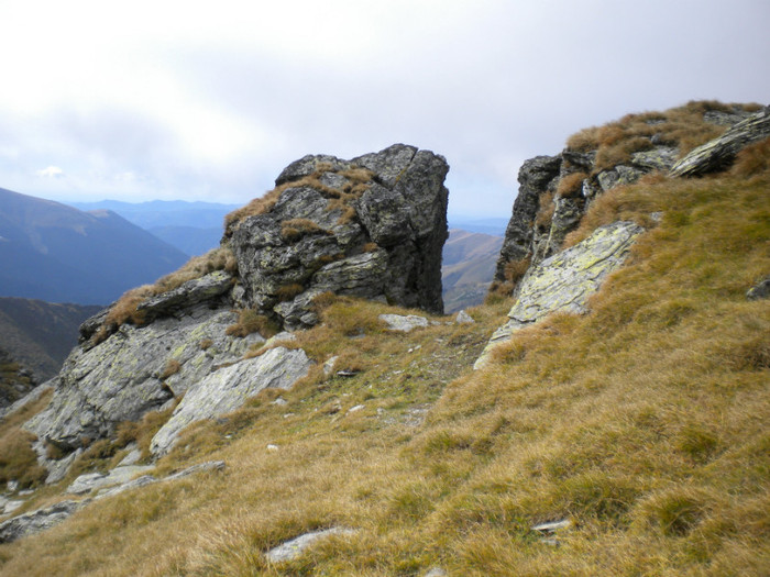 MUNTII FAGARAS- LACUL CALTUN 10.09.2011 (100)