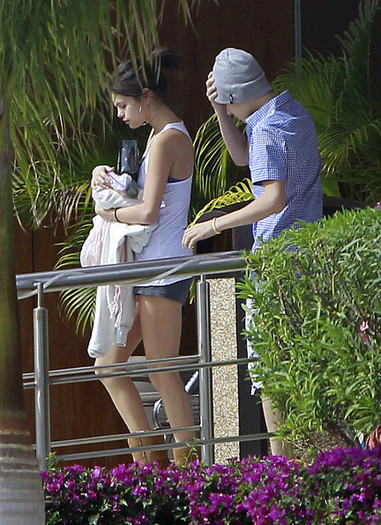 A: Pe aici.....D: ok.... - xX Partea l Xx