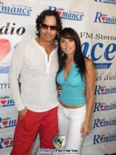 403862_165016840274467_100002984567869_245374_882570777_a