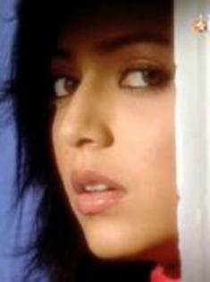 1-7595813-7897-t - Drashti Dhami