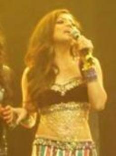 1-8144861-9456-t - Drashti Dhami