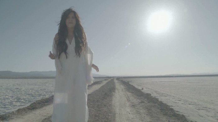 Demi Lovato - Skyscraper 0284