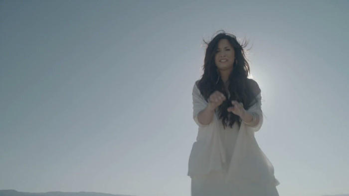 Demi Lovato - Skyscraper 0337