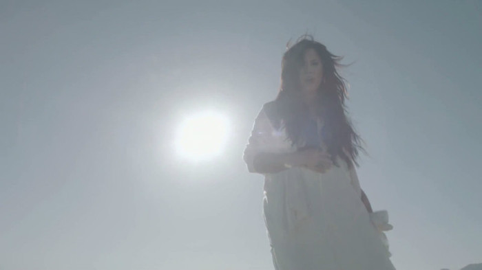 Demi Lovato - Skyscraper 0345