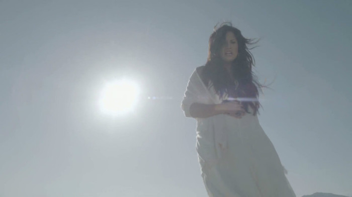 Demi Lovato - Skyscraper 0348