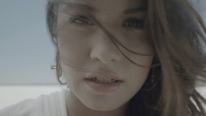 Demi Lovato - Skyscraper 0357