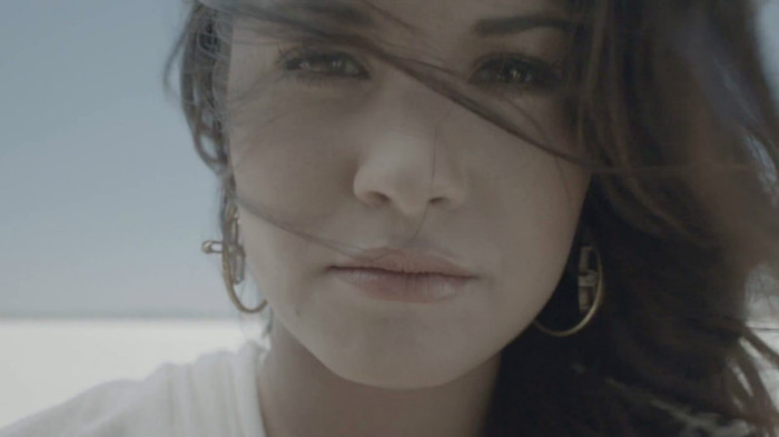 Demi Lovato - Skyscraper 0369