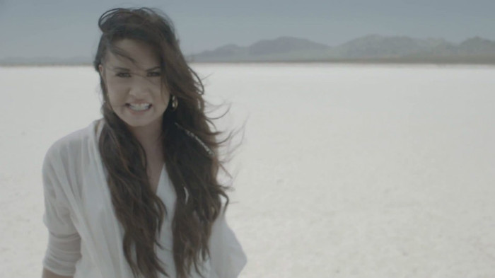 Demi Lovato - Skyscraper 0372