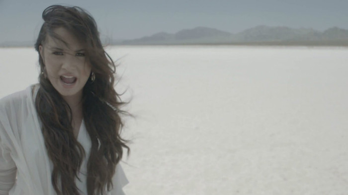 Demi Lovato - Skyscraper 0377