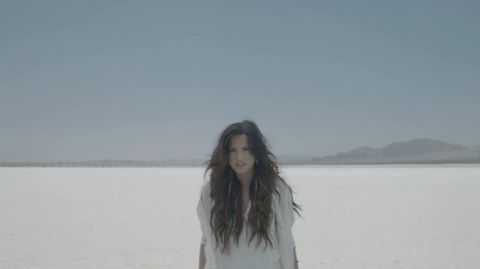 Demi Lovato - Skyscraper 0427 Demi Lovato - Skyscraper 0427