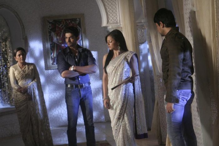 164030_179572098728120_1241431_n - GEET Hui Sabse Parayi Picture Gallery IV